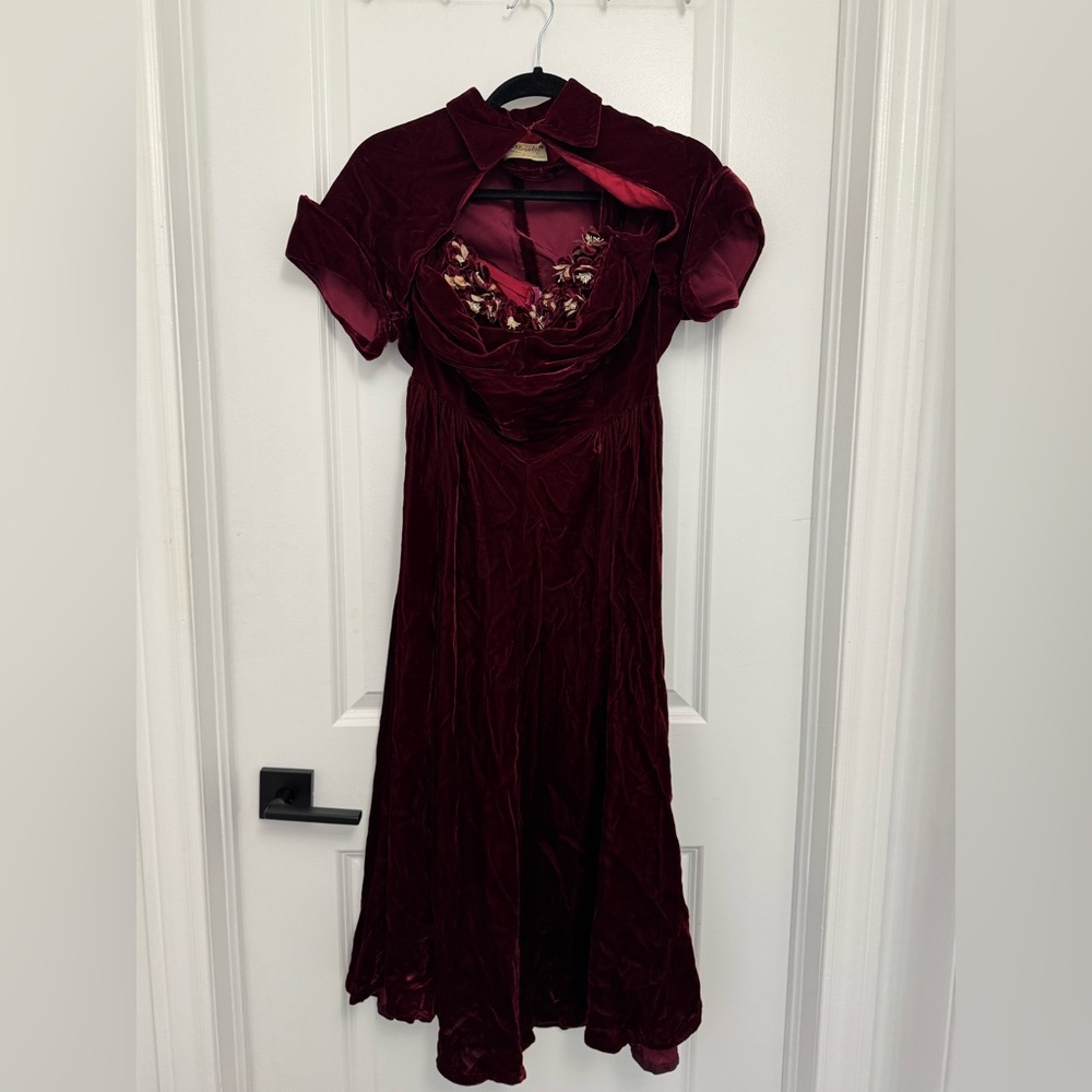 Vintage Ladies Burgundy Dress